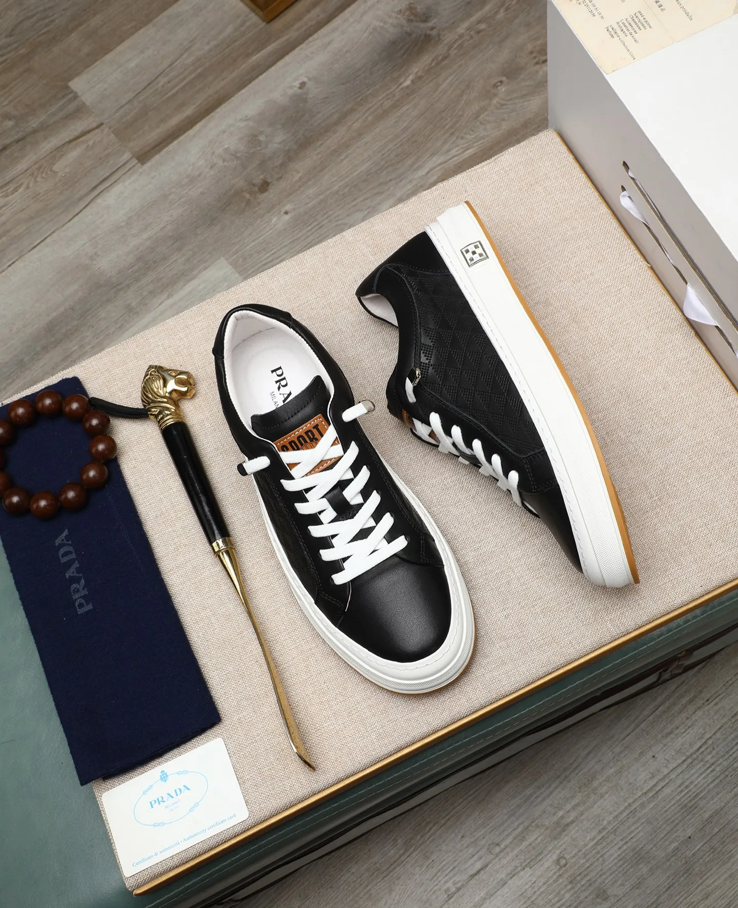 Men's men's shoes💰440🌹🌹[PRADA—Prada] latest model🙈original replica! 👟👟👟Available here. The workmanship is top-notch. The upper is made from Italy. 🇮🇹Imported first-layer cowhide. ❗️Breathable genuine leather lining @Suitable for travel. The original version has an enlarged engraved sole, making it suitable for all kinds of travels, showing low-key luxury. Let quality speak for itself. Color: Size: 38-44
